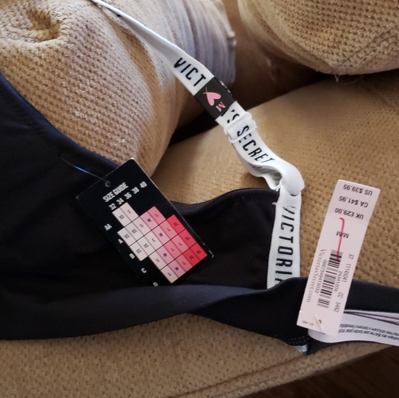 Victoria's secret bra size medium NEVER WORN - Picture 2 of 2